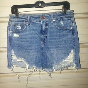 Size 10 American Eagle High Rise Mom shorts Denim jean